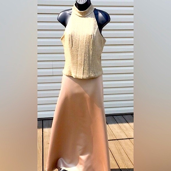 4 / $15 Dave & Johnny women’s gold skirt, top and shawl outfit - Picture 2 of 10
